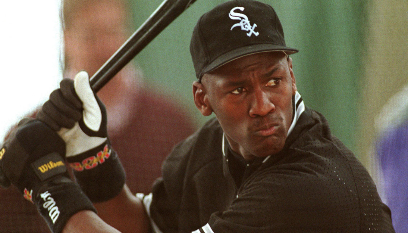 Michael Jordan playing baseball