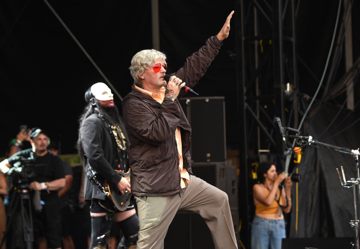 Fred Durst's new Dad Vibes look