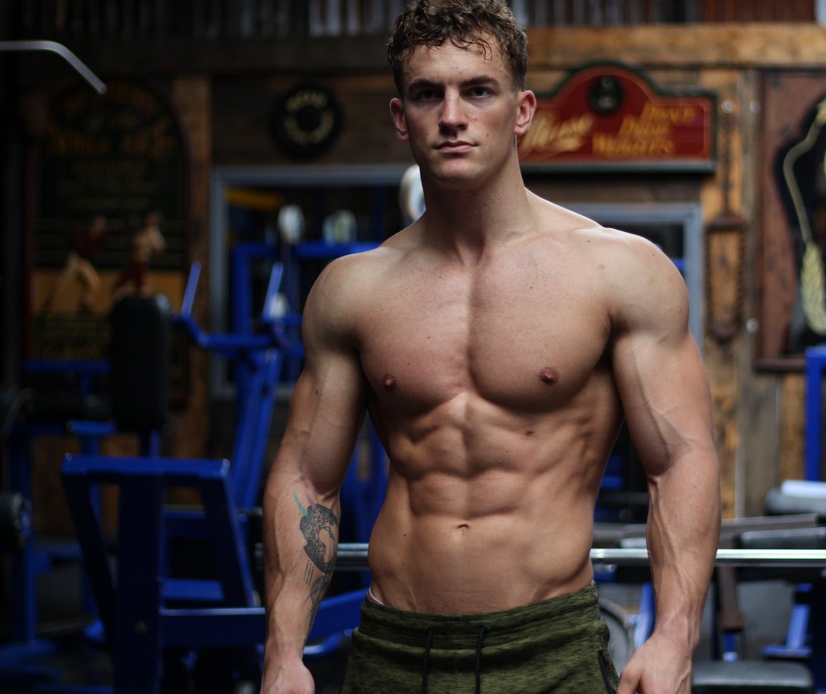 Bodybuilder Shares His 5 Golden Rules for Muscle Building
